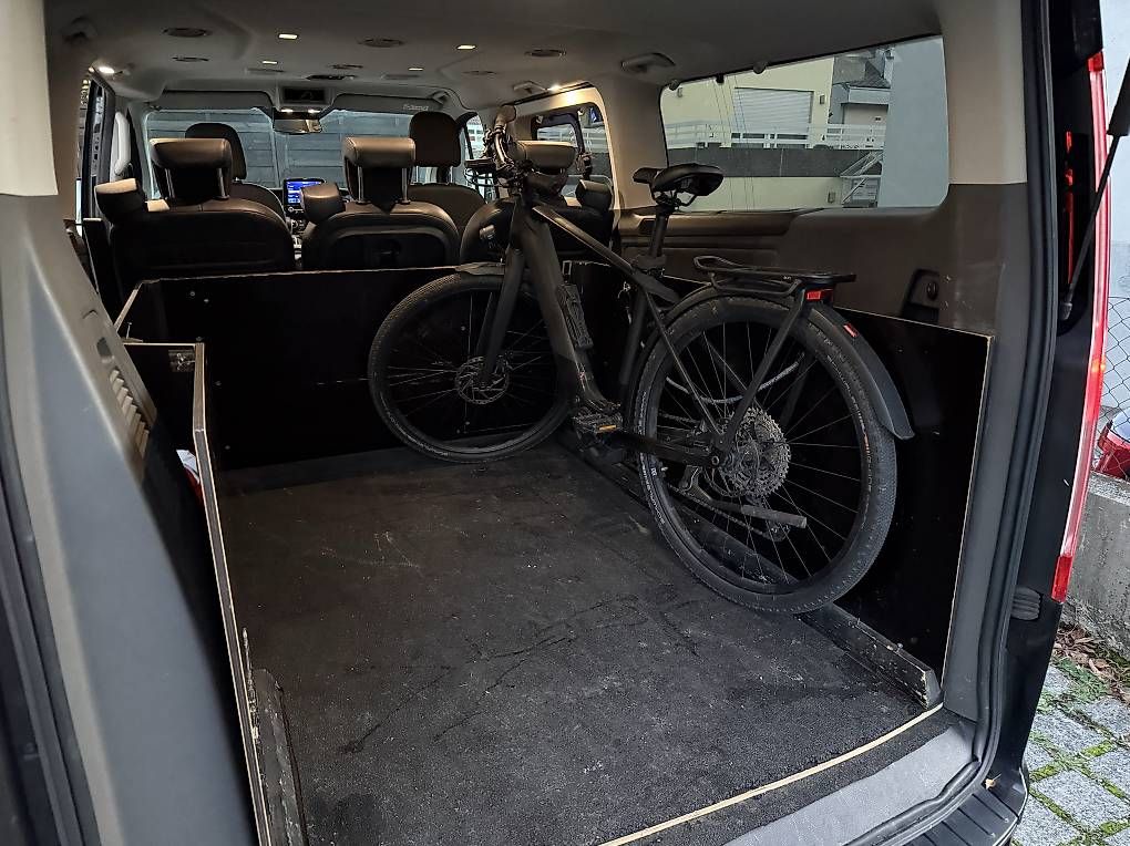 Alle Ersatzteile: Laderaumbox – Gebraucht aus Biel/Bienne von gerrard08 2