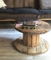 Antike Kabelrolle aus Holz als Tisch, Unikat! Industrial