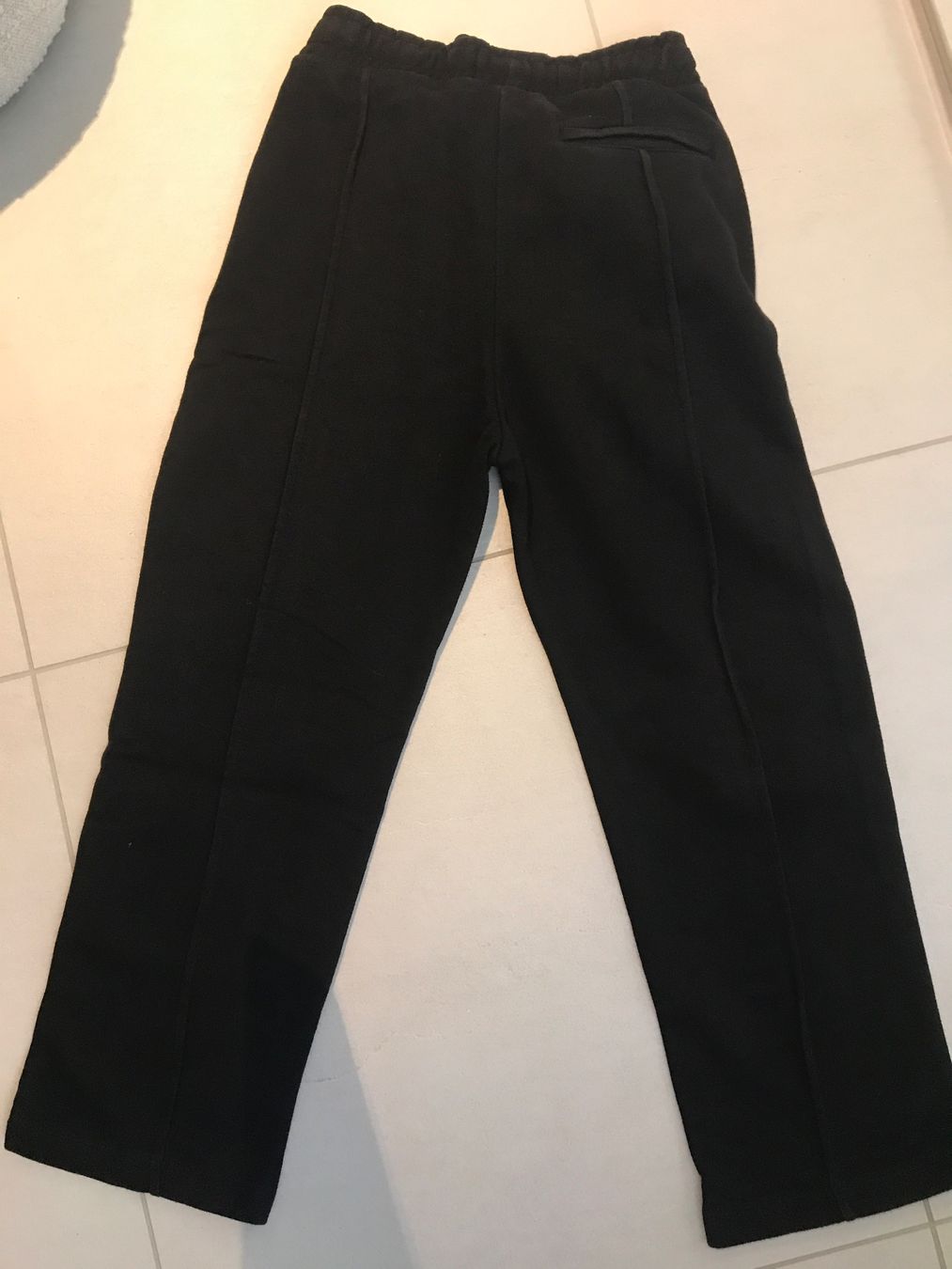 Bershka Pantaloni: Bershka Trainerhose schwarz Gr M – Usato da St. Margrethen SG venduto da kellenbh 1