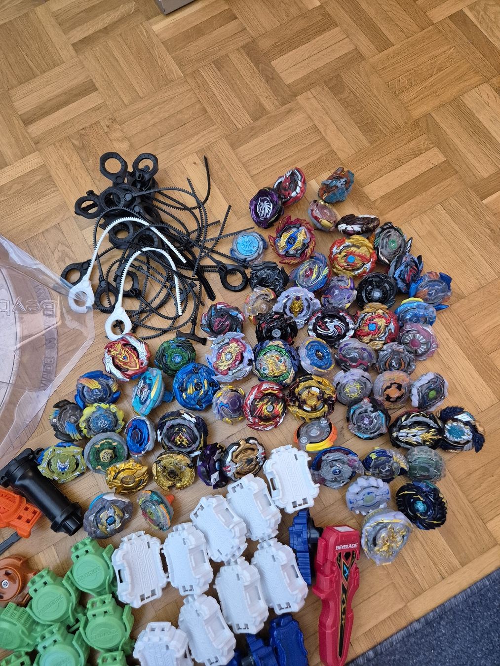 Spielzeuge: riesige Beyblade Sammlung – Gebraucht aus Dänikon ZH von Tanja555 1