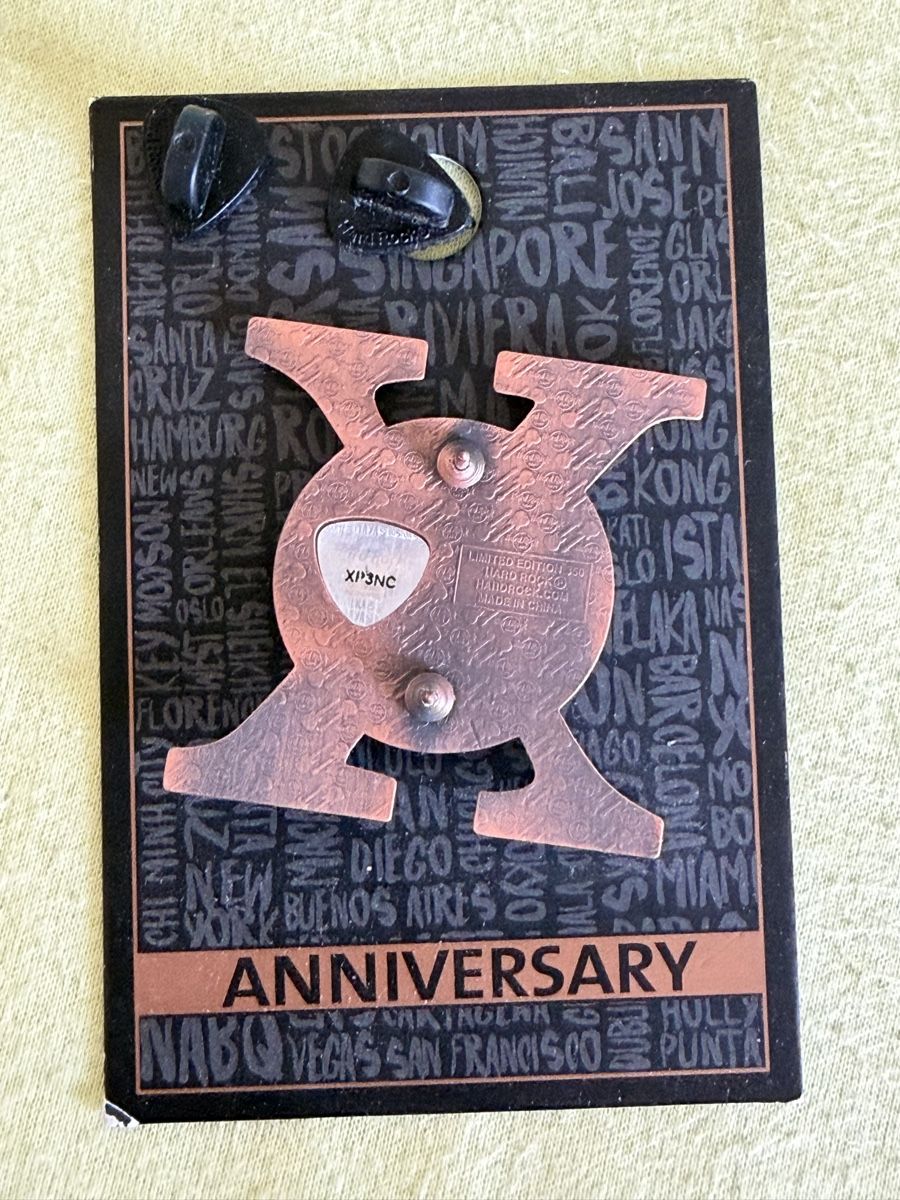 Spille & Fermagli: Pin’s Hard Rock Café Prague – Nuovo e nell'imballaggio originale da Evilard venduto da fre_tn86 1