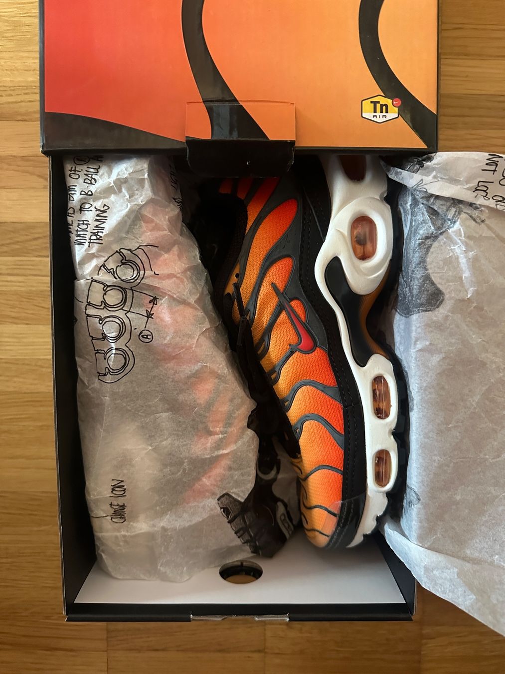 Nike Herrenschuhe: Nike Air Mx Plus OG Pimento Gr. 35.5 – Neu und originalverpackt aus Bern von ykl_jgz8 2