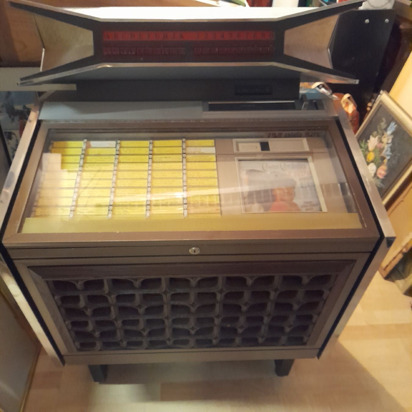 Jukebox: Jukebox – Difettoso da Nesslau venduto da Pina 2
