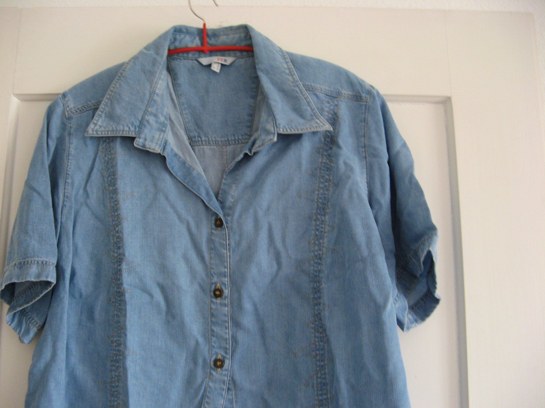 Blusen: Bluse Gr. 46, von FER – Gebraucht aus Zürich von apil 1