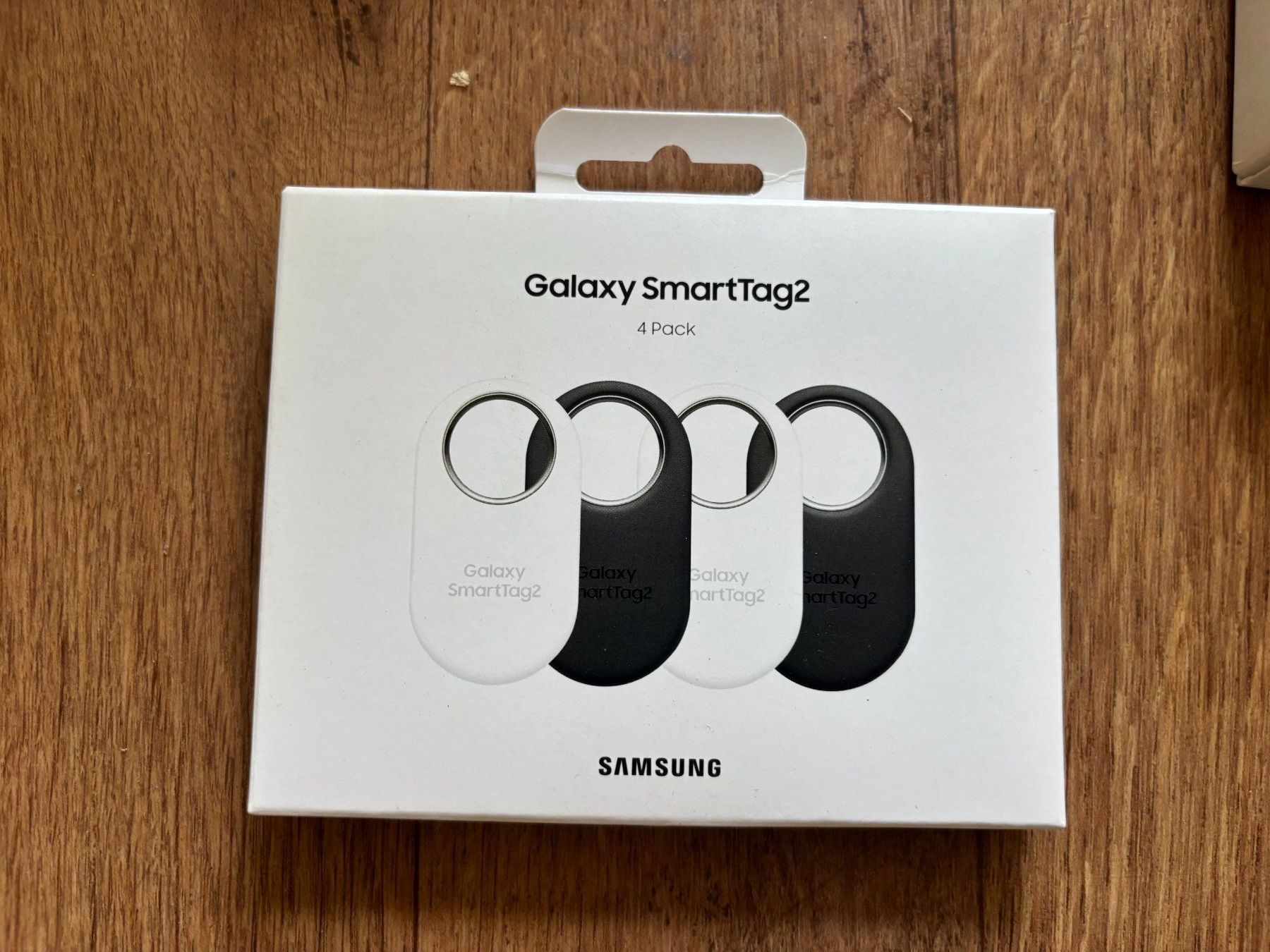 Samsung Telefoni cellulari / Smartphones: Samsung Galaxy SmartTag2, 4er-Pack (schwarz) – Nuovo e nell'imballaggio originale da Basel venduto da due_z7qf