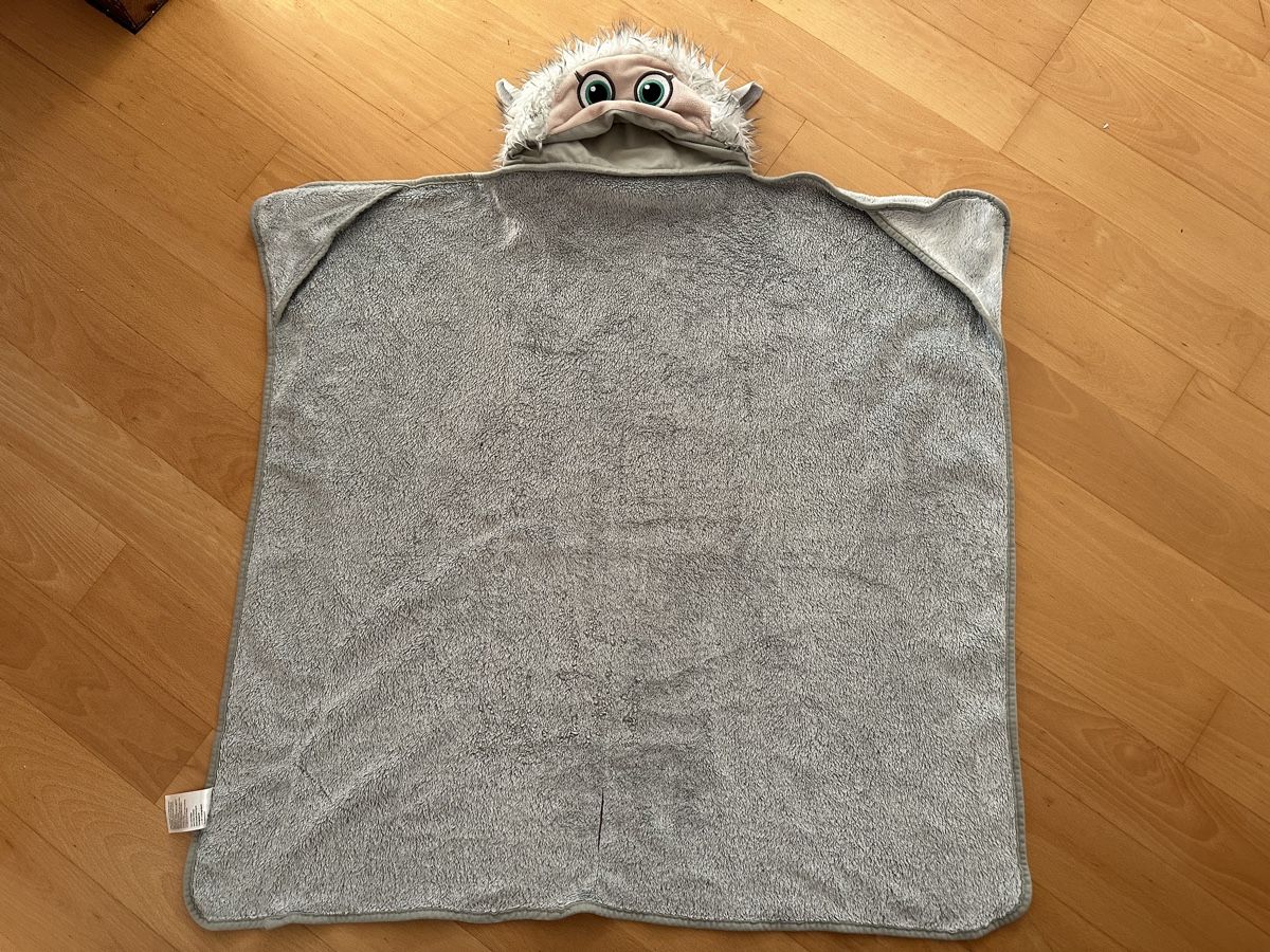 Teli da bagno: Kuscheliger Kinder Badeponcho mit Kapuze – Usato da Zollikofen venduto da Taximan89