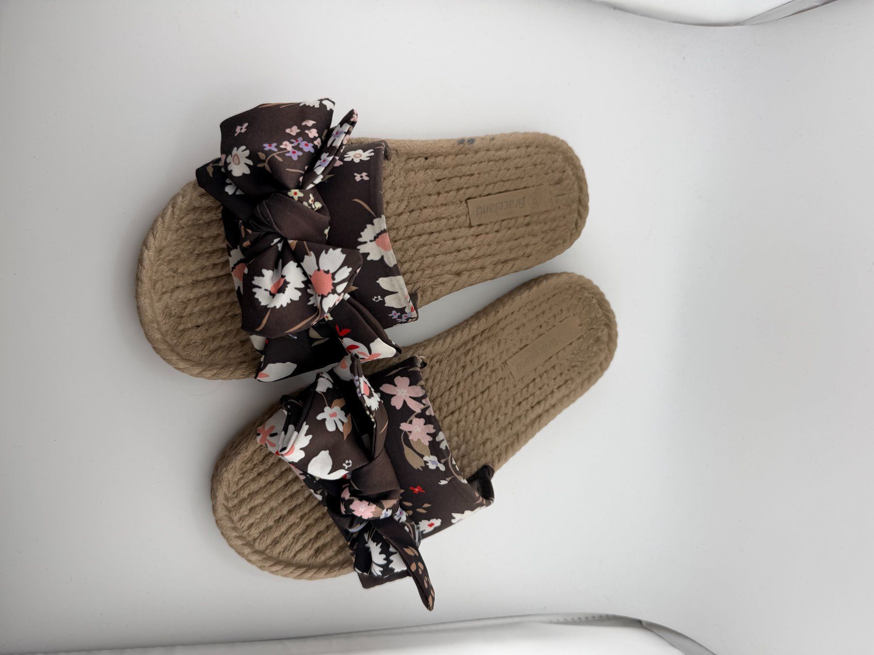 Scarpe da donna: Sommer Sandalen mit Blumenmuster, Grösse 37 – Usato da Riehen venduto da edu_92w7 1