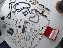 Lot de bijoux fantaisie exceptionnel à ne pas manquer !