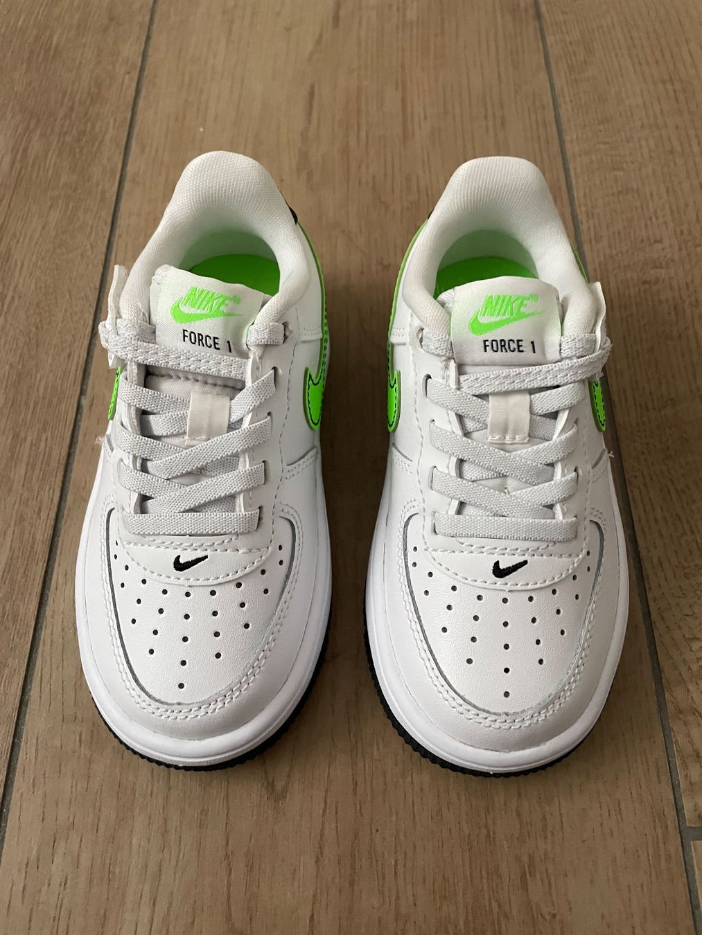 Nike Schuhe für Jungen: Nike Force 1 Easyon Gr. 26 NEU – Neu und originalverpackt aus Waltenschwil von hansnine 2