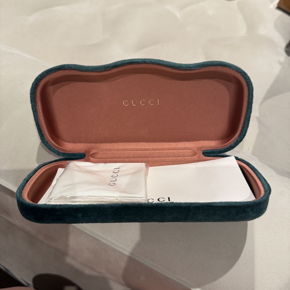 Gucci Lunettes & Verres: Gucci Sunglasses – D'occasion à Lausanne par its_zl9h 3