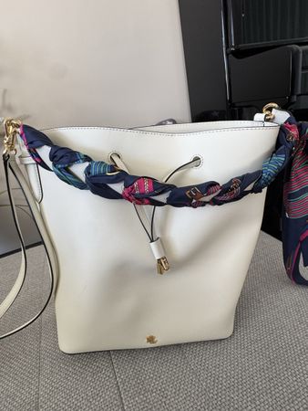 Beuteltasche weiss mit Foulard von Lauren Ralph Lauren