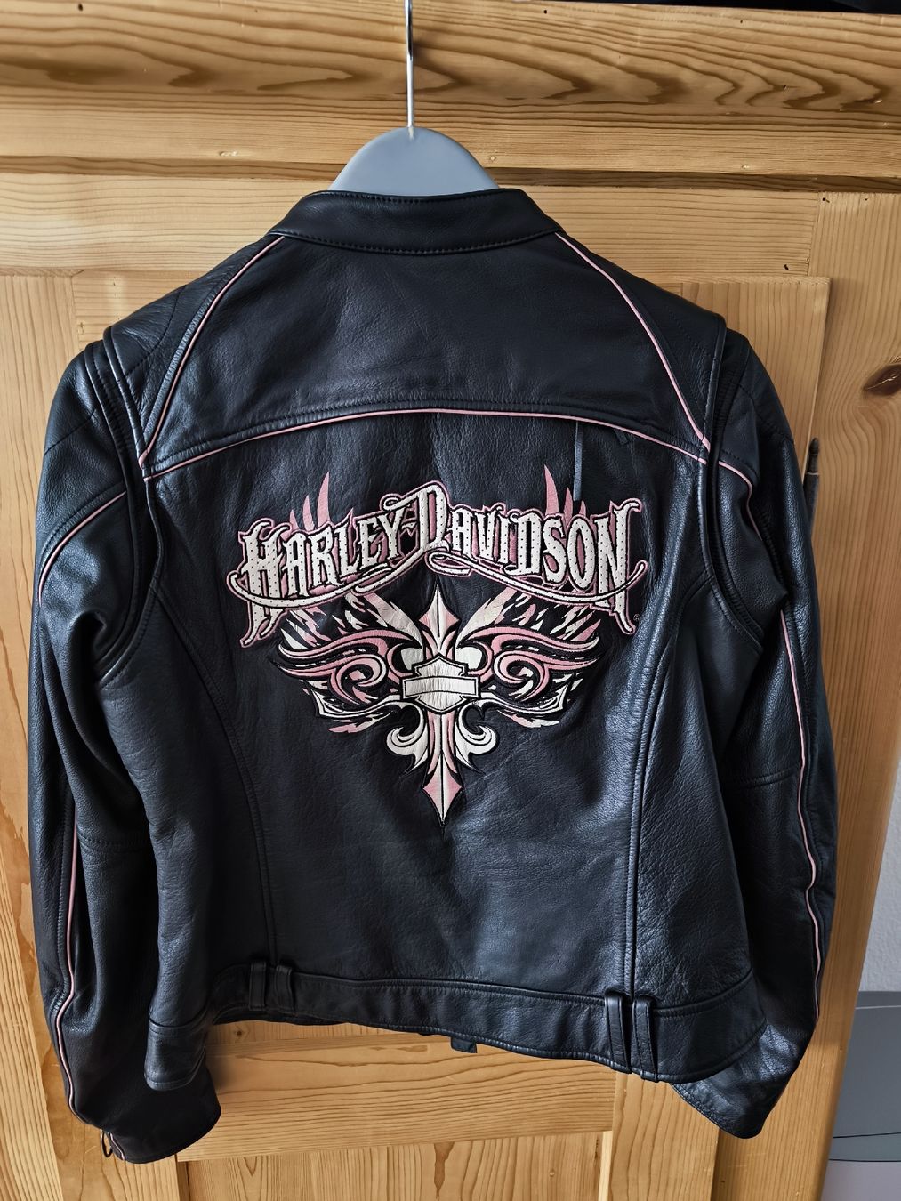 Harley-Davidson Giacche: Harley Davidson Damen Lederjacke – Usato da Glattfelden venduto da Feuerfuchs57 3