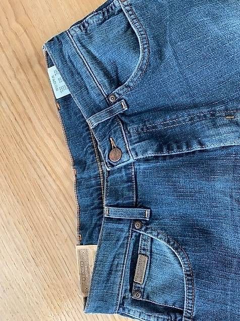 Jeans: Jeans Wrangler W30/L32 – Usato da Hirschthal venduto da fam_zd6m 3