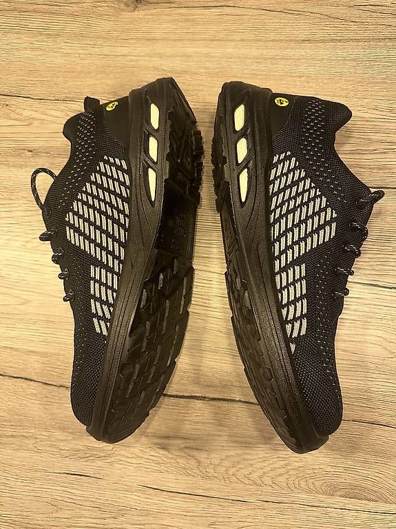 Herrenschuhe: Sicherheitsschuhe Neu, Grösse 45 – Gebraucht aus Unterägeri von carina8800 1
