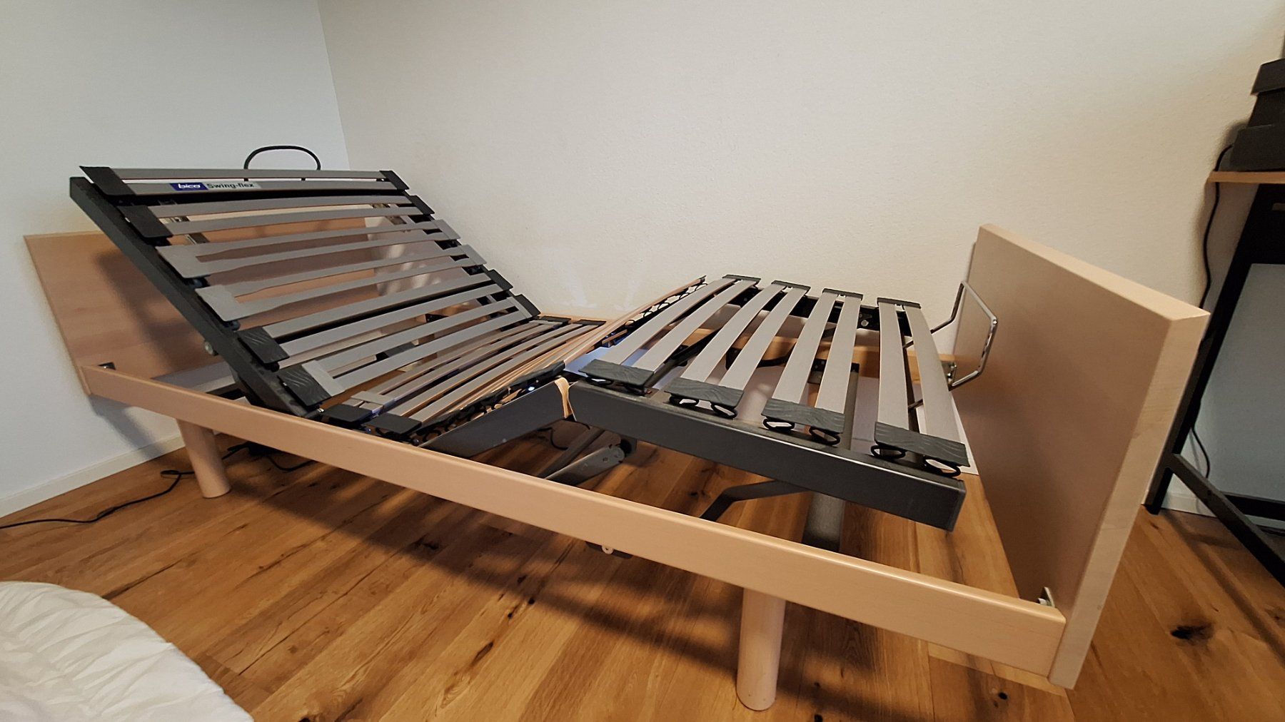 Letti: Bett BICO Swing-flex - elektrisch verstellbar, wird entsorgt – Usato da Fällanden venduto da Ricardo-Vic