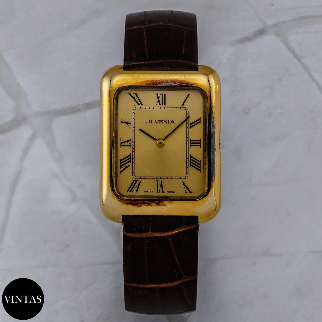 Juvenia Orologi: Vintage Juvenia Tank – Usato da Zürich venduto da Vintas