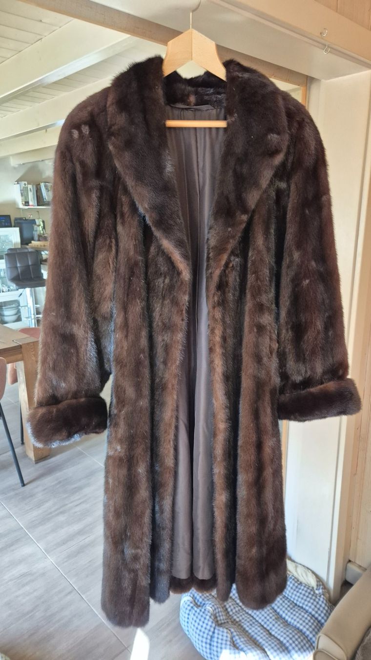 Manteaux: manteau long vison – D'occasion à Gingins par hellopascal 1