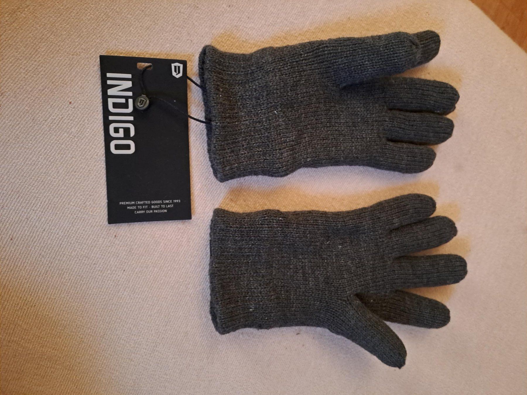 Lots de vêtements: Mütze und Handschuhe – D'occasion à Zürich par leachim321