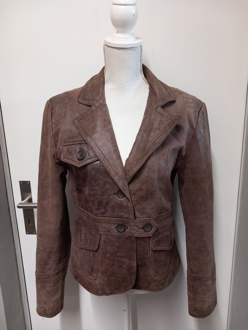 Giacche: Amisu Lederjacke Echtleder Gr.M, braun – Usato da Gwatt (Thun) venduto da umwelt-brocki