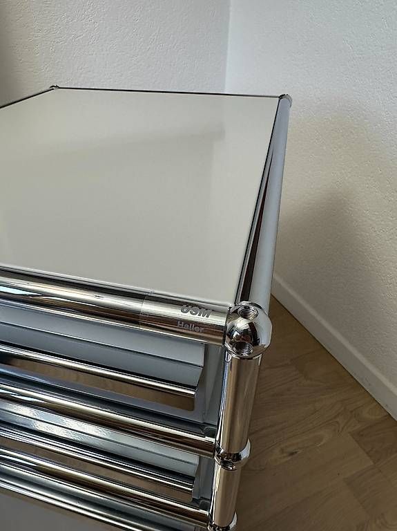 USM Banconi: Caisson USM Haller en Gris Clair // Ref. AY0428 – Usato da Ravoire venduto da ARKY_s 2