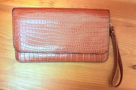 • Portemonnaie / Clutch •