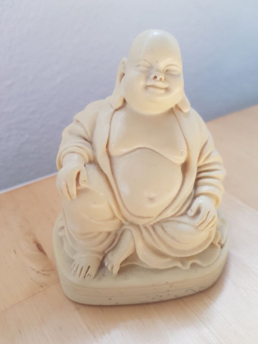 Skulpturen & Statuen: antiker Buddha - spannendes Material - Figur Skulptur – Gebraucht aus Walterswil BE von Lonitti