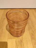Vase aus Glas, hell rosa