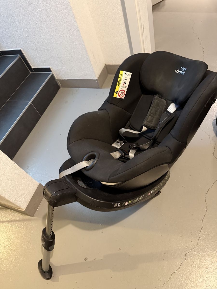 Britax Römer Seggiolini per auto: Britax Römer Dualfix 2 R – Usato da Corminboeuf venduto da martyfew