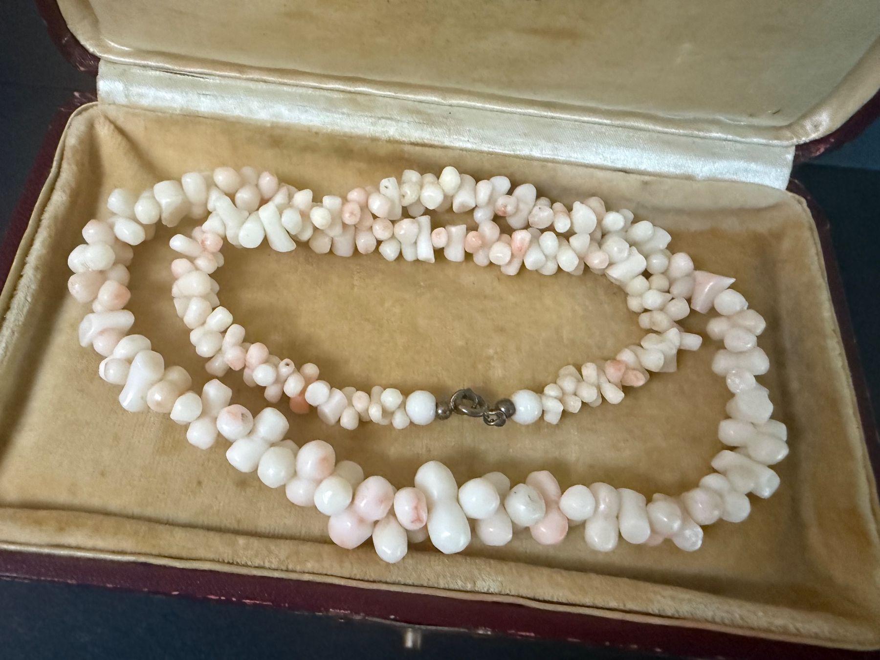 Catenine: Vintage Engelshaut Korallen Kette – Usato da Spiegel b. Bern venduto da Rogger72 3