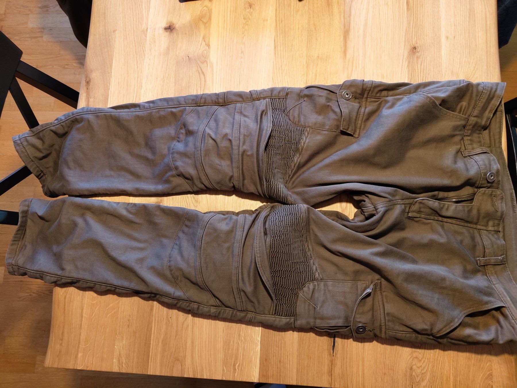 Pantaloni: Course Motorrad Cargohose Grösse 42/34 – Usato da Neudorf venduto da Stifi