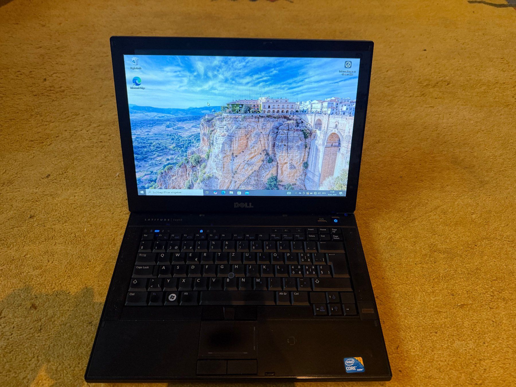 Dell Notebook: Dell Latitude 6400 Laptop mit Tasche – Usato da Hubersdorf venduto da Gewonnen