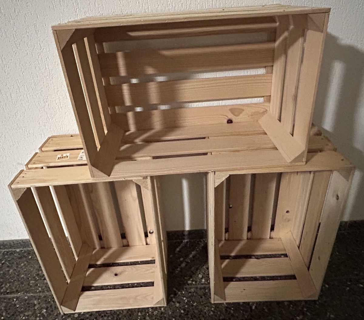 Caisses de transport: 4 Eicher Holz-Harasse & 1 Brett – D'occasion à Winterthur par stella67 2