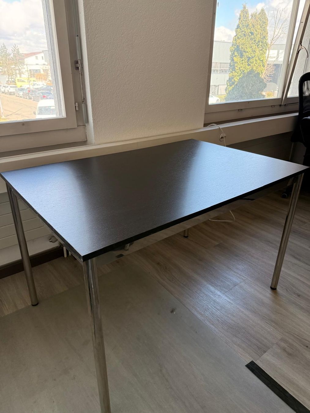 Schreibtische: Schwarzer Bürotisch Office World 120x80x75cm – Gebraucht aus Zug von kashtos 3