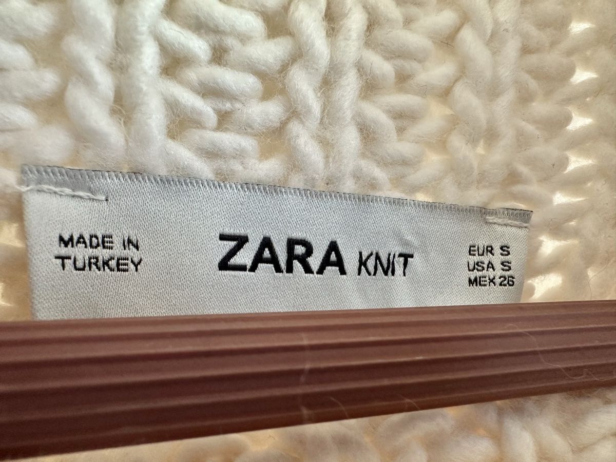 Zara Pullover & Sweatshirts: ZARA KNIT Rollkragenpullover – Offwhite / Gr. S – Gebraucht aus Bern von Fraeuleinhonig 1