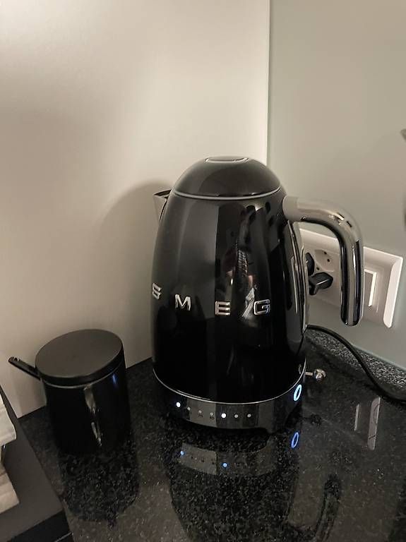 Bollitori: SMEG Wasserkocher Schwarz – Usato da Olten venduto da bay_fh8s 1