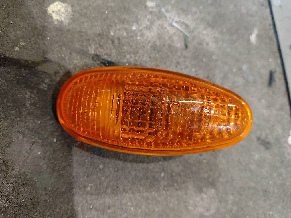 Tutti pezzi di ricambio auto: Mitsubishi Eclipse 95-99 OEM Seitenblinker – Usato da Dachsen venduto da PhantomDMOD 1