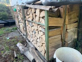 Kaminholz / Brennholz –  grosser Posten
