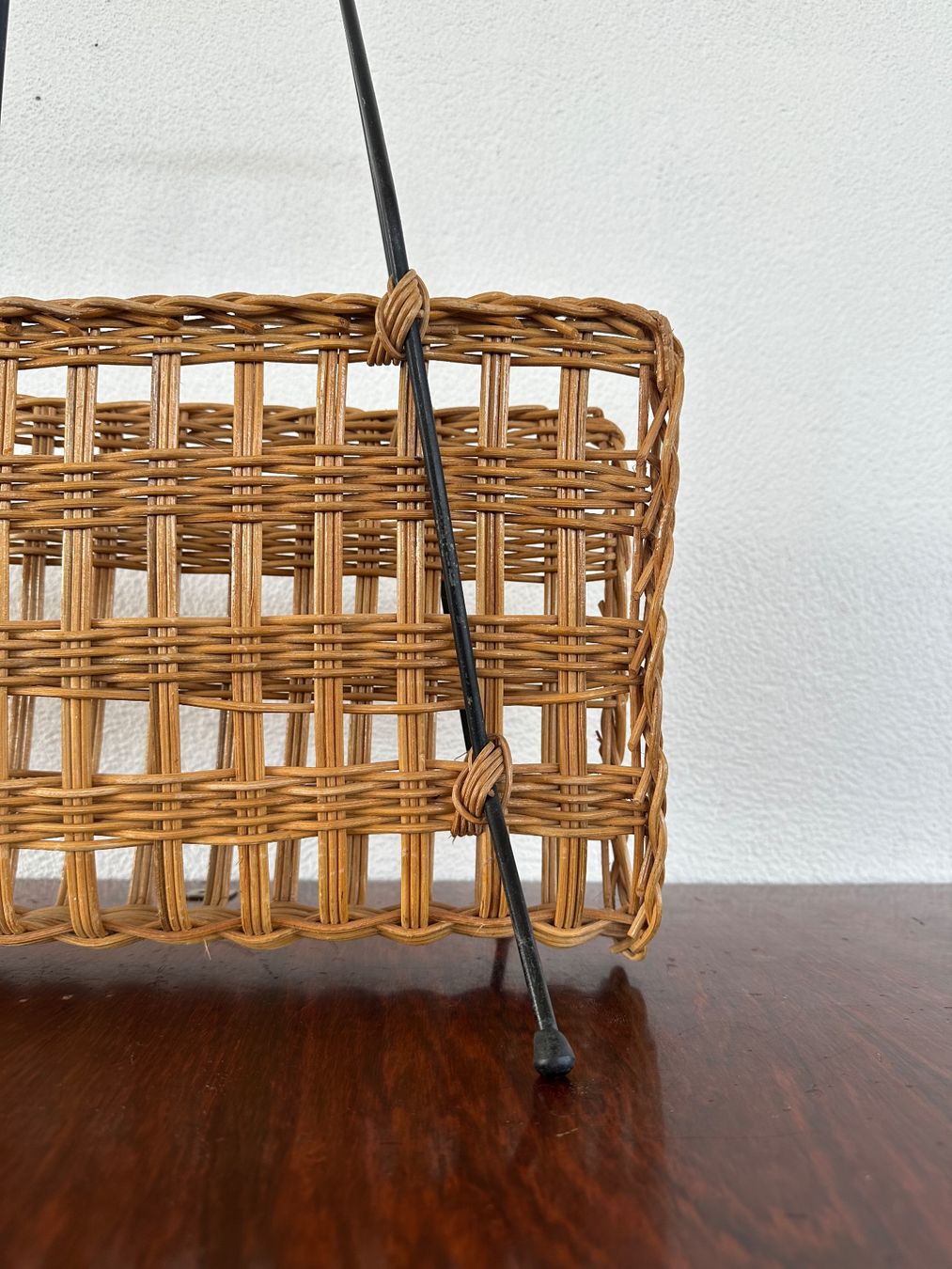 Altro per la casa: Vintage Rattan Zeitungsständer – Usato da Zürich venduto da frauflufelberg 2