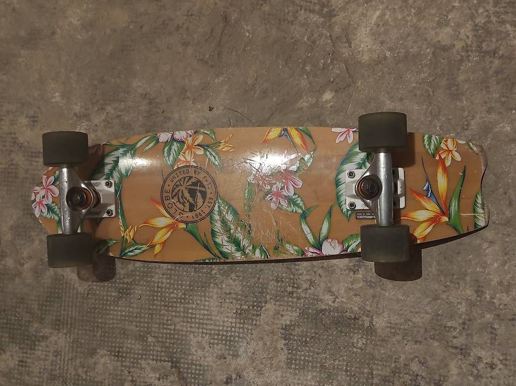 Skateboards: Planche de skate  – Gebraucht aus Lausanne von Auree_D