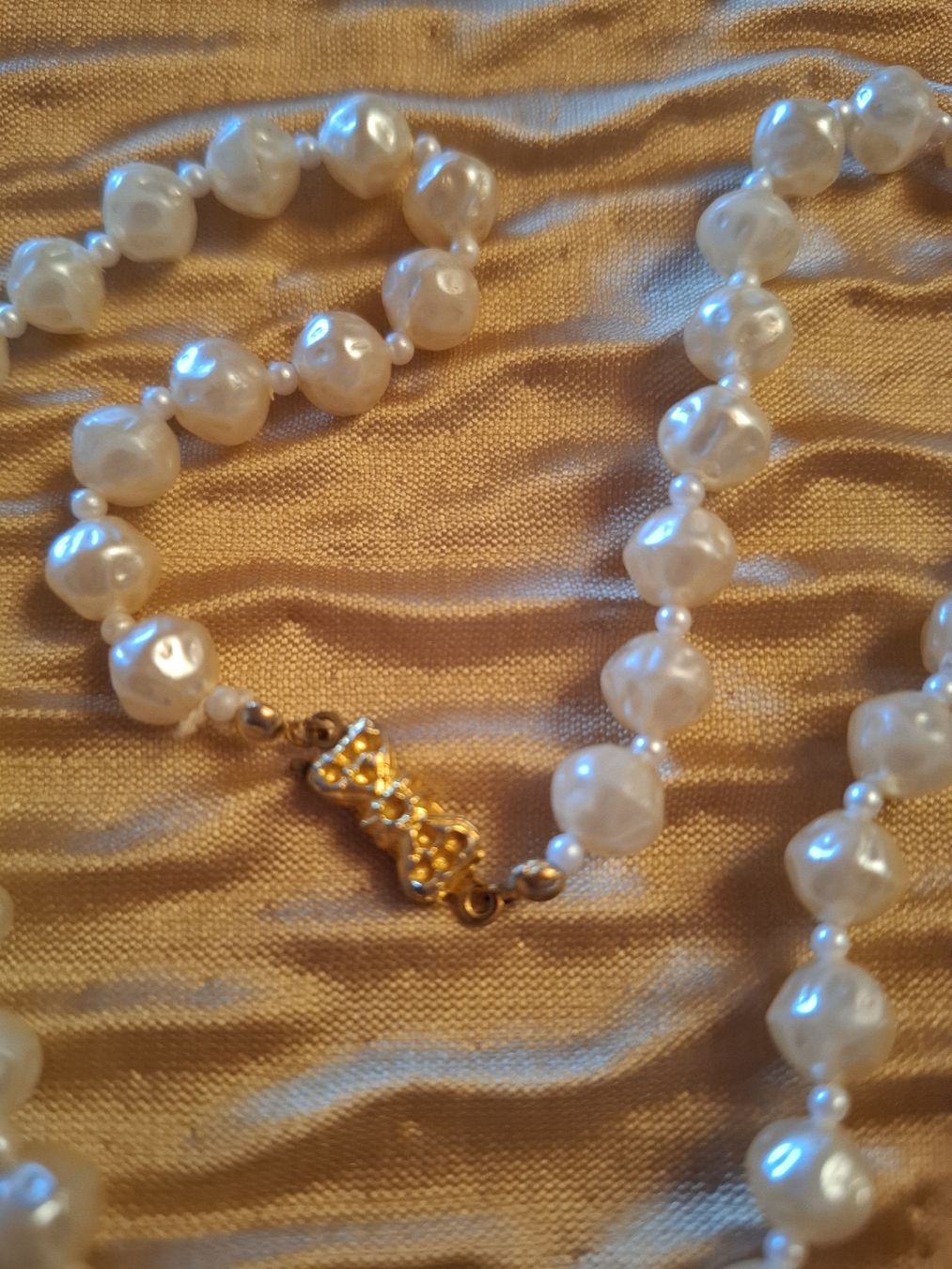 Pendentifs: PERLENHALSKETTE MIT KREUZANHÄNGER – Neuf (Voir description) à Gretzenbach par schibaya 4
