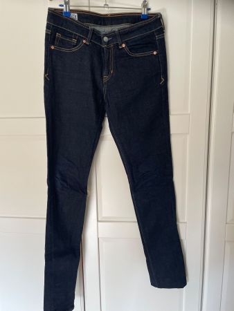 Jeans KOI dunkelblau Grösse 29/32 guter Zustand