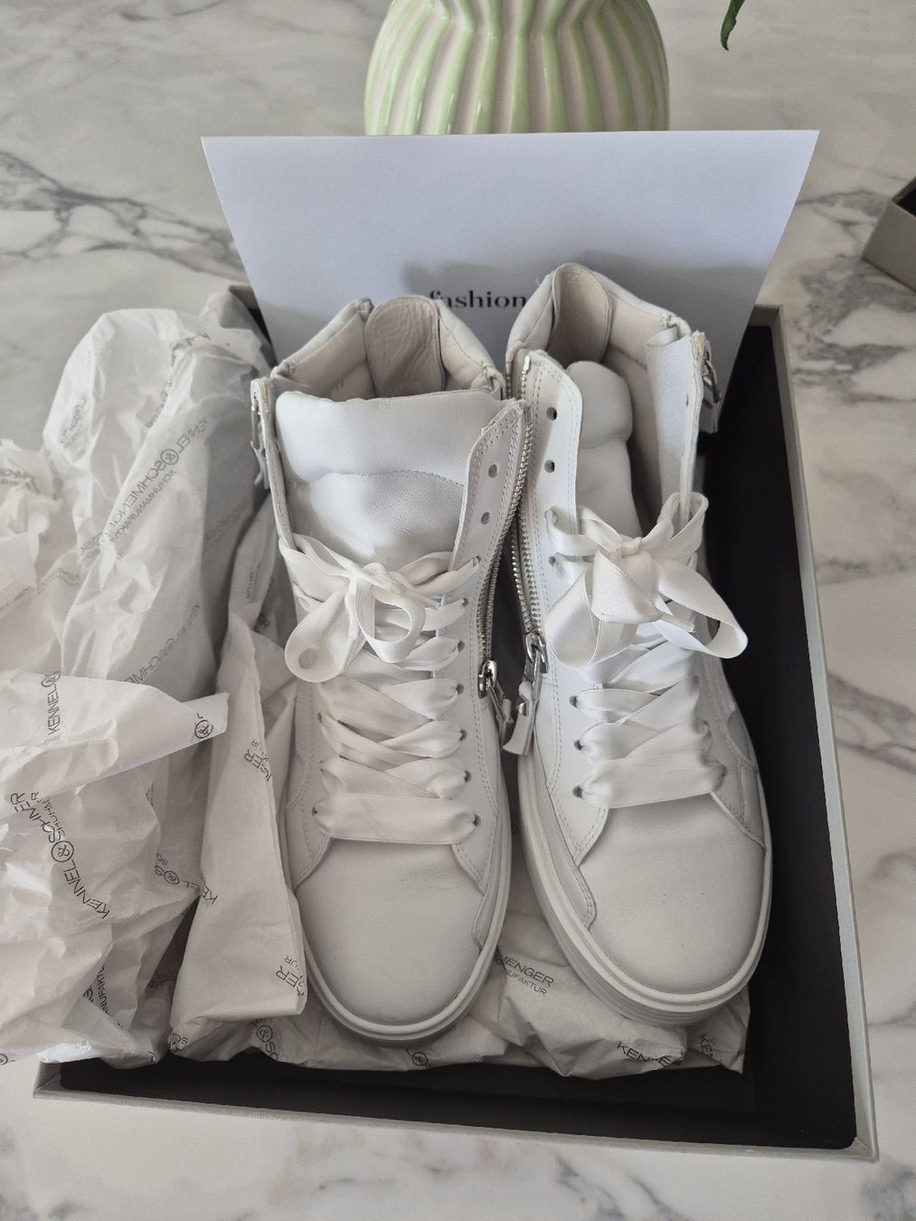 Kennel + Schmenger Scarpe da donna: Kennel & Schmenger Sneaker Weiss Gr. 39 Echtleder – Usato da Niederrohrdorf venduto da Sistarr 3