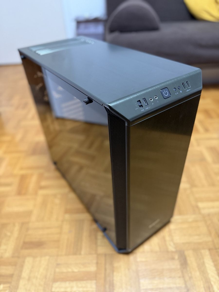 beQuiet! Boîtiers: Be Quiet! Dark Base 700 PC Case – D'occasion à La Tour de Peilz par Games_paradise 1