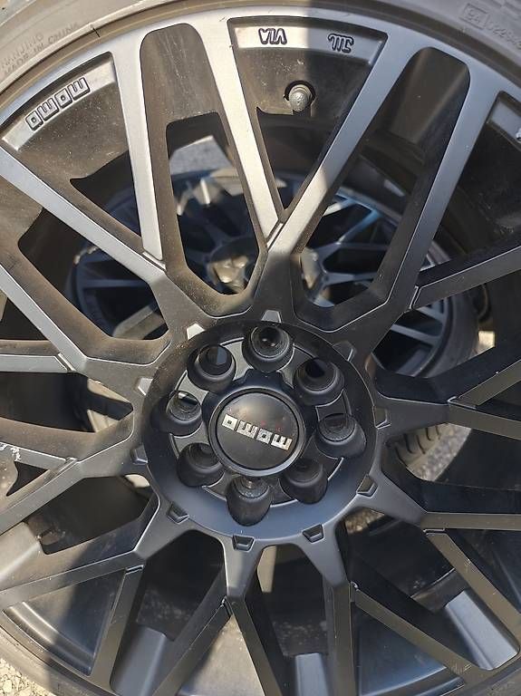 Pneus & Kompletträder: 

AUTOTUK: https://autotuk.lt/ratlankiu-ismatavimai/ – Gebraucht aus St. Margrethen SG von Rhein04 1