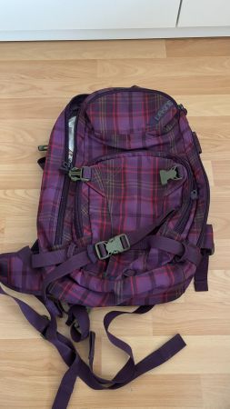 Dakine Rucksack lila kariert