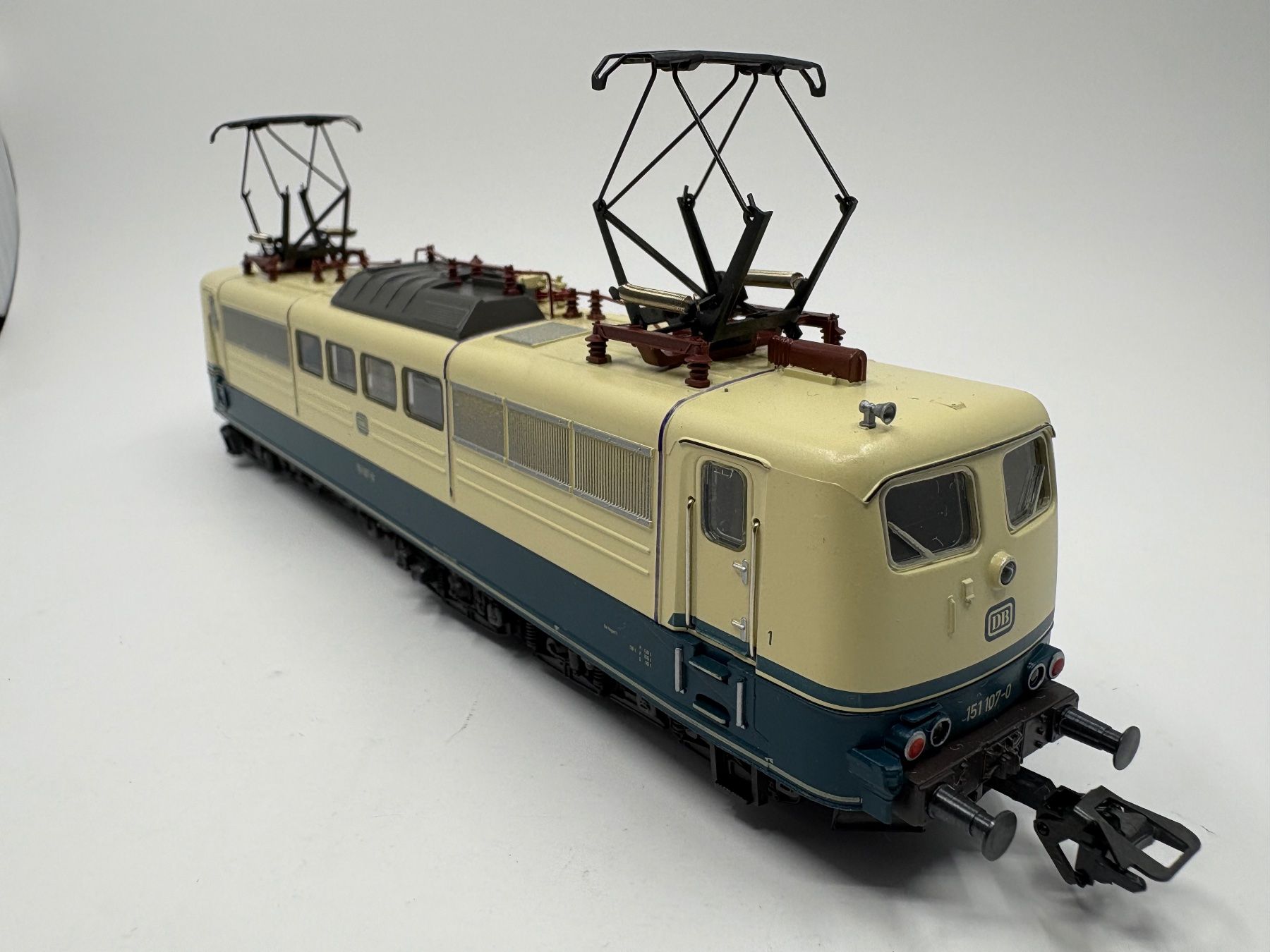 Märklin Modellini di ferrovie: Märklin DB BR 6/6 151 107-0 H0 – Usato da Forch venduto da Hanimann-Robinson 3