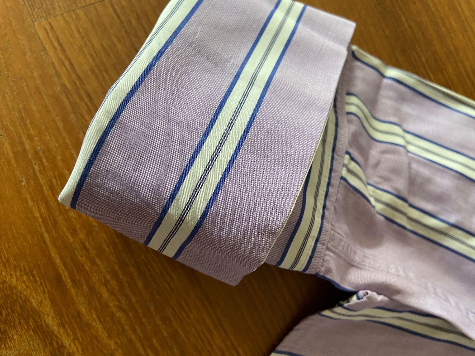 Chemisiers: PINK Manschettenknöpfe-Bluse – D'occasion à Unterengstringen par bar_rh5f 1