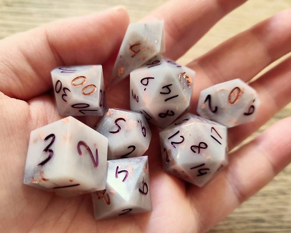Giochi: Lot de dés JDR artisanaux neufs – Nuovo e nell'imballaggio originale da Yvonand venduto da rox_8y69 1
