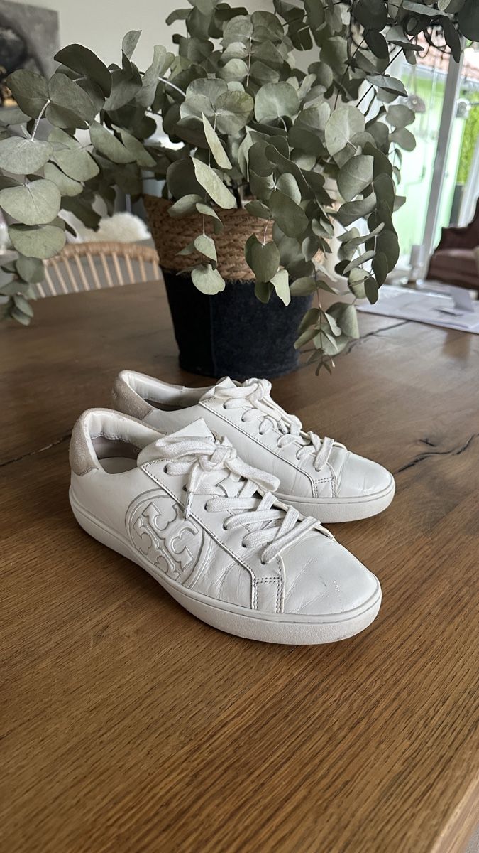 Tory Burch Damenschuhe: Tory Burch Sneaker – Gebraucht aus Pfäffikon ZH von iva_7ktw