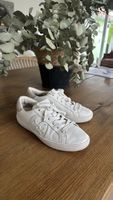 Tory Burch Sneaker